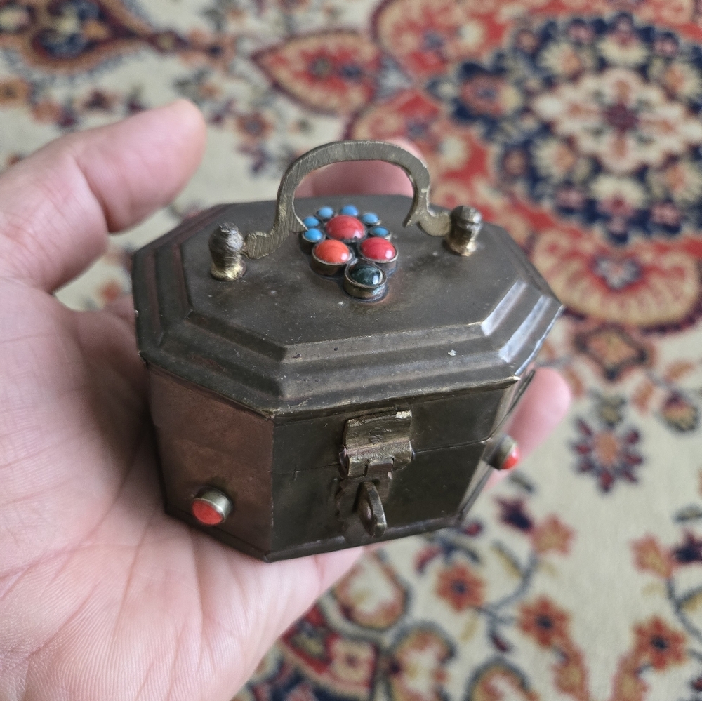 Vintage Shahid India Hinged Brass Trinket Box with Semi-Precious Stones